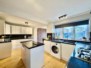 Kitchen- click for photo gallery